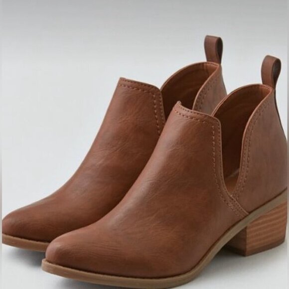 American Eagle Outfitters Shoes - American Eagle Outfitters  Brown Faux Leather Booties